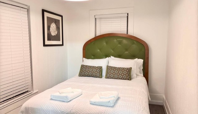 The Hideaway Adorable 2-bedroom