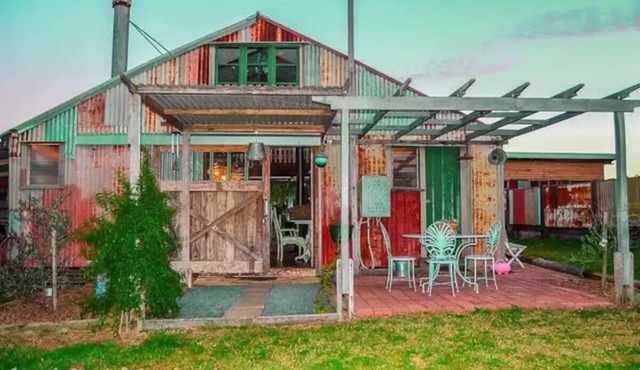 The Hideaway@Byronhomestead is set on 12 acres with 3 other properties sleeps 5