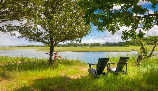 The Hideaway: Creekfront & Private Beach