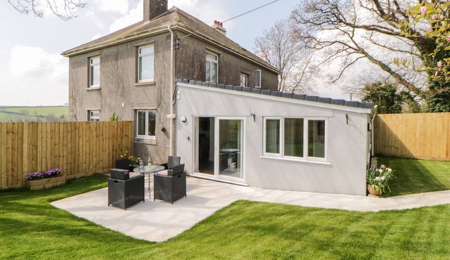 THE HIDEAWAY, family friendly, with a garden in Aveton Gifford