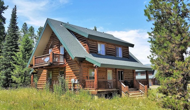 The Hideaway Hostel near Yellowstone