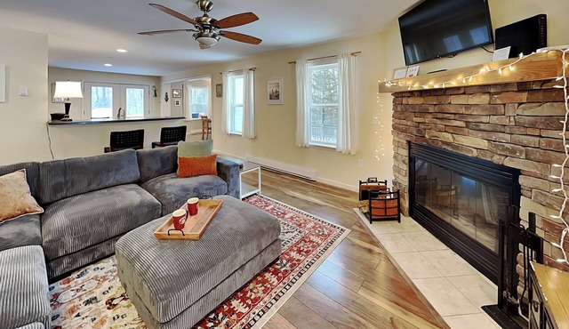 The Hideaway House | Hot Tub, Fire Pit, Lake Access