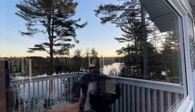 The Hideaway - Lakefront 3 bedroom southwest vistas 2.5 hours north GTA