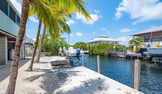 The Hideaway: Lose Yourself At This Recently Decorated Canal Front Home on Big Torch Key, Dockage!