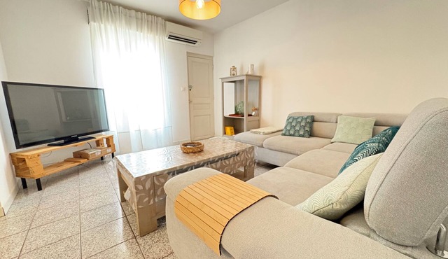 The Hideaway Narbonne : Close to the Grands Buffets