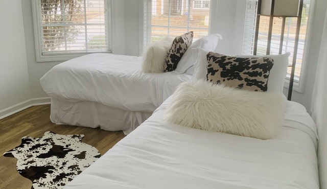 The Hideaway @ Newnan - Close to Everything + Pet Friendly