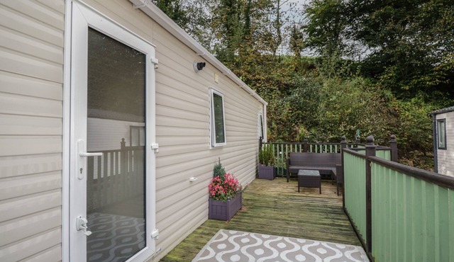 THE HIDEAWAY, pet friendly, with a garden in Cockermouth