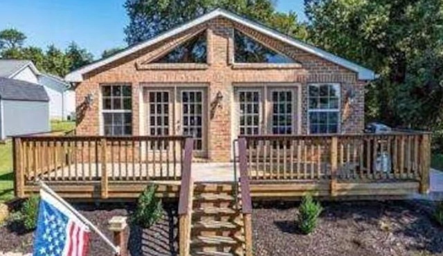 The Hideaway Spot- Waterfront w/Dock on Long Cove