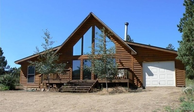 'The Hideaway' - Tucked in the Beautiful Wet Mountain Valley.