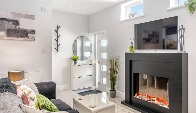 The Hideaway - UK49451