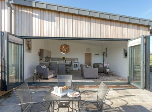 The Hideaway -Ukc3844