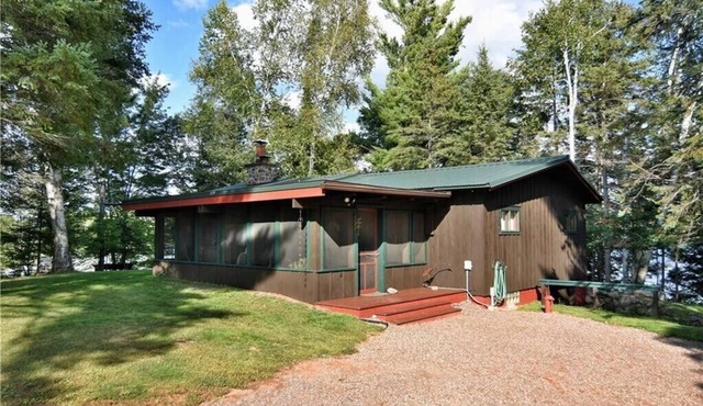 The Hidey-Ho on Lower Clam Lake | Secluded | Private Dock