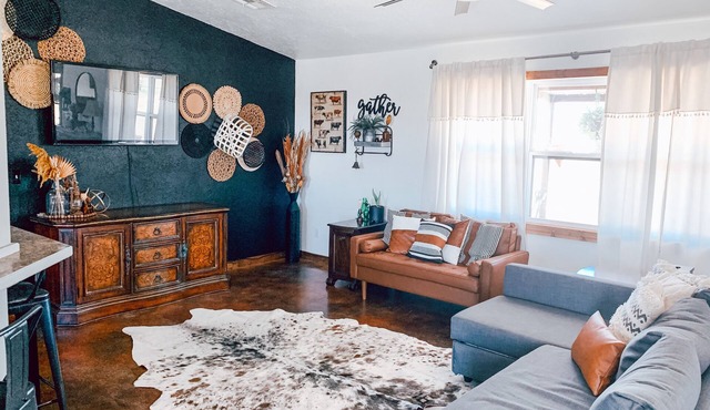 The Highland Hideout- 2 Bed/2 Bath/Sleeps 5/Firepit