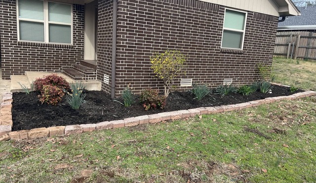 The Highland house is a Charming 3-bedroom house with AC & WiFi in Russellville