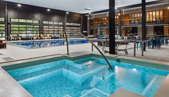 The Highlander Hotel Iowa City, an Ascend Collection Hotel