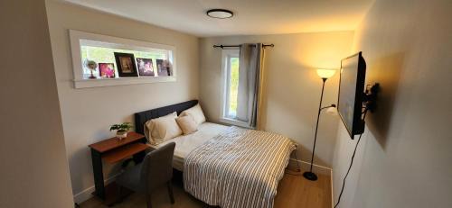 The Highlander Room at Hina's Home