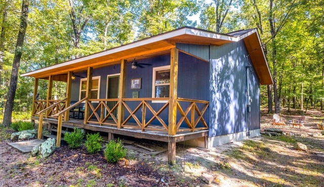 The Hiker Hut ~ Private Hideaway with Direct Trail