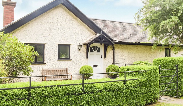 The Hill Cottage Apartment