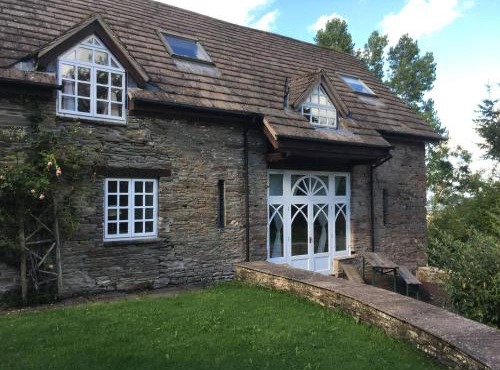The Hillis Farmhouse - 6 Bed - Sleeps 11 - Pets