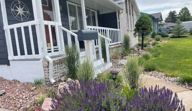 The Hillside Ranch: Relaxing Modern 4bd 2ba Oasis