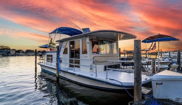 The Hilton of Houseboats