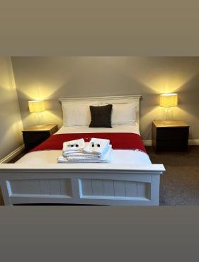 The Hinds Head Hotel