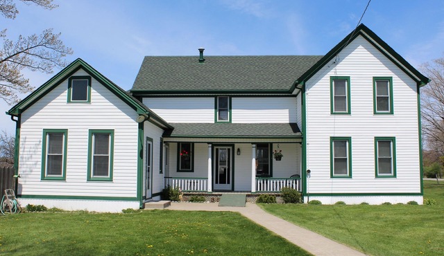 The Historic Bootlegger Barrel House At Whisky Run Golf Club In Port Colborne
