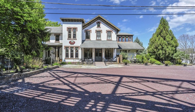 The Historic Cornwall Inn