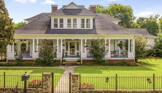 The Historic Depot House - Second Floor