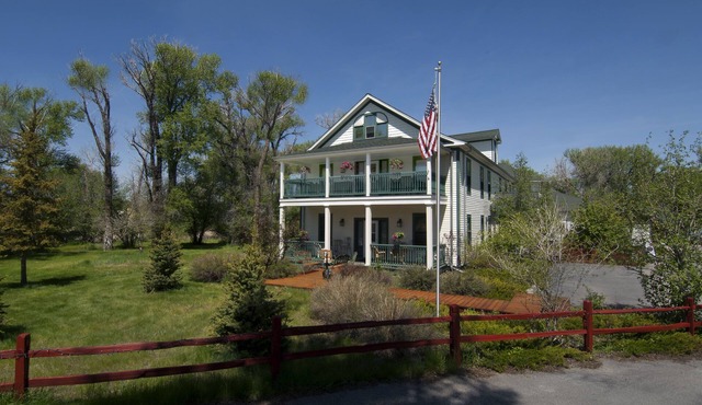 The Historic Elk Mountain Hotel