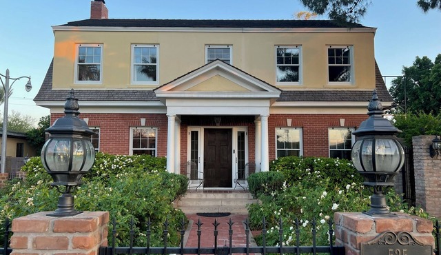 The Historic Harry J. Felch House - Prime Location