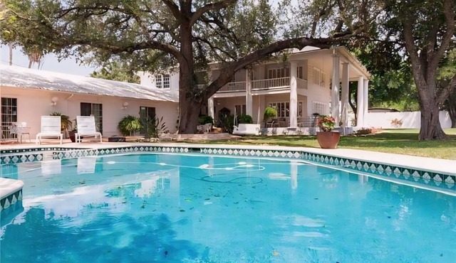 The Historic Hidden Gem Private Pool on 1.5 ac, gated, sleeps 16. Events allowed