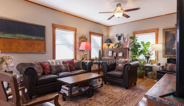 The historic Mahoney House in Russell is ideal for families and large groups.