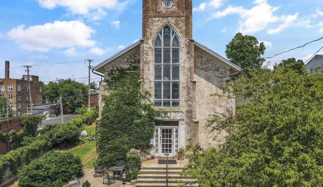The Historic Tabernacle on Chestnut St.