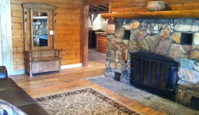 The Historic Wapiti Lodge
