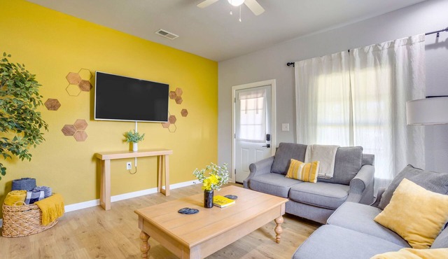 The Hive · 3BR · Pet Friendly · Near Tarleton