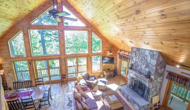 The Hive Slopeside at Pleasant Mnt Ski Area