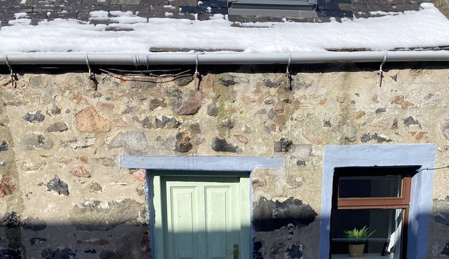 THE HOBBIT, a Traditional Fishermans Cottage close to the sea