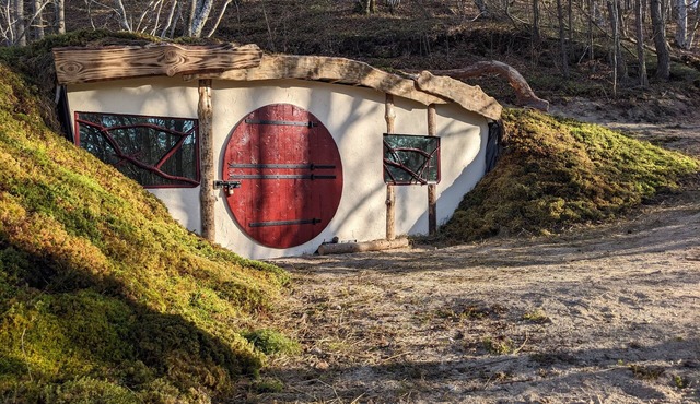The Hobbit House in the Heart of the Forest
