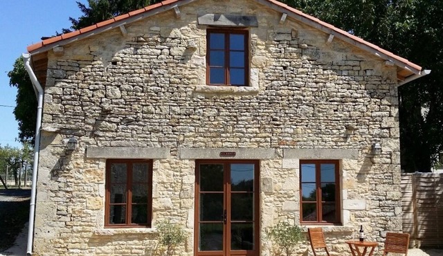 The Hobogîte: 4-Star Stone Cottage, EXCLUSIVE use Heated Pool & Acre of Gardens