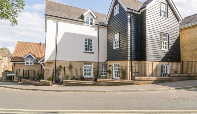 THE HOIST, family friendly in Ely