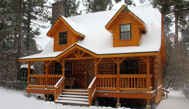 The Holiday Cabin - with Hot Tub & EV Charging