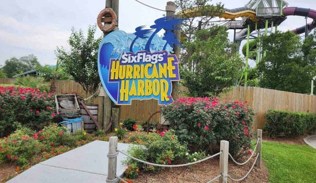 The Holistic Escape w/Fast WiFi & Free Parking