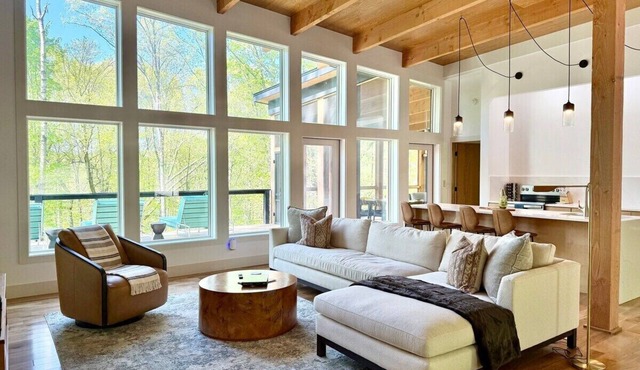 The Hollow House-A Modern Affordable Luxury Escape