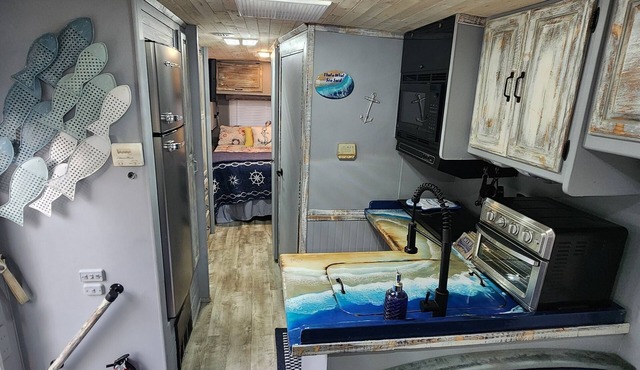 The Holy Mackerel nFamily and pet friendly