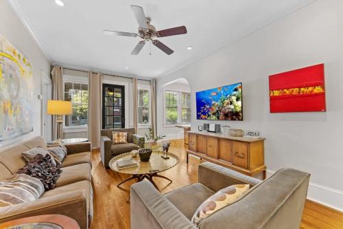 The Home Collection CLT: 500 Queens