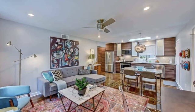 The Home Collection: King Suite in Myers Park near Uptown & Atrium CMC