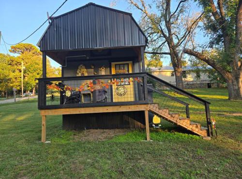 The Honey House a cozy retreat for one or two