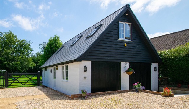 The Honey Pot - One Bedroom House, Sleeps 2