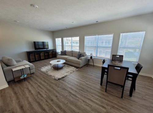 The HoneyBee at Coventry Rows